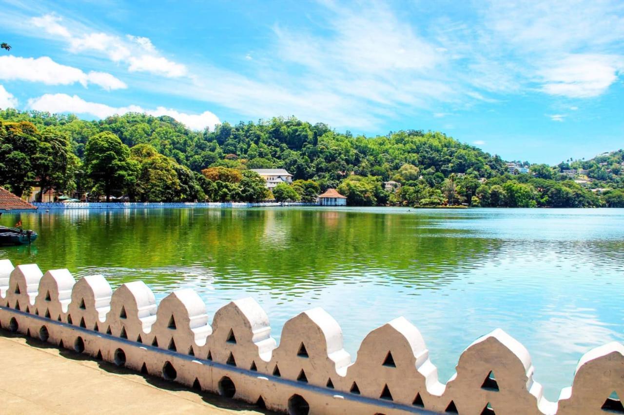 Golden Villa Kandy - "Free Pickup From Kandy " Exteriér fotografie