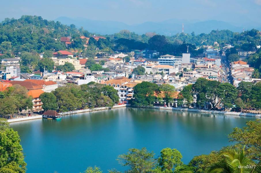 Golden Villa Kandy - "Free Pickup From Kandy " Exteriér fotografie
